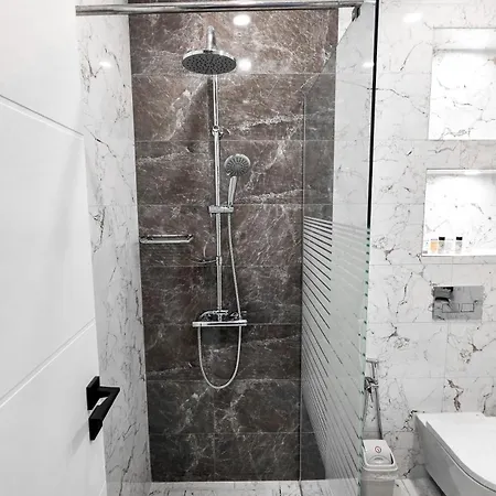 Luxury & Stylish 2 Bedroom At An Excellent Location Apartamento