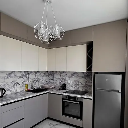 Апартамент Luxury & Stylish 2 Bedroom At An Excellent Location *